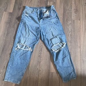 American Eagle Relaxed Mom Jeans